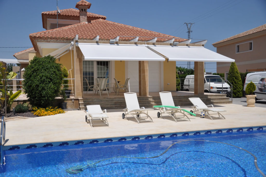 Toldo cofre
